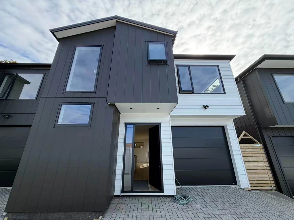 Brand New Build and Top School Zone