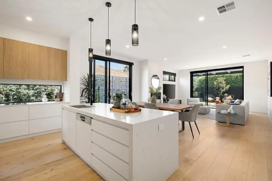 Beaumaris 4Habitaciones 4 Bedrooms with Upstairs & Downstairs Master Ensuites - Priced To Sell.