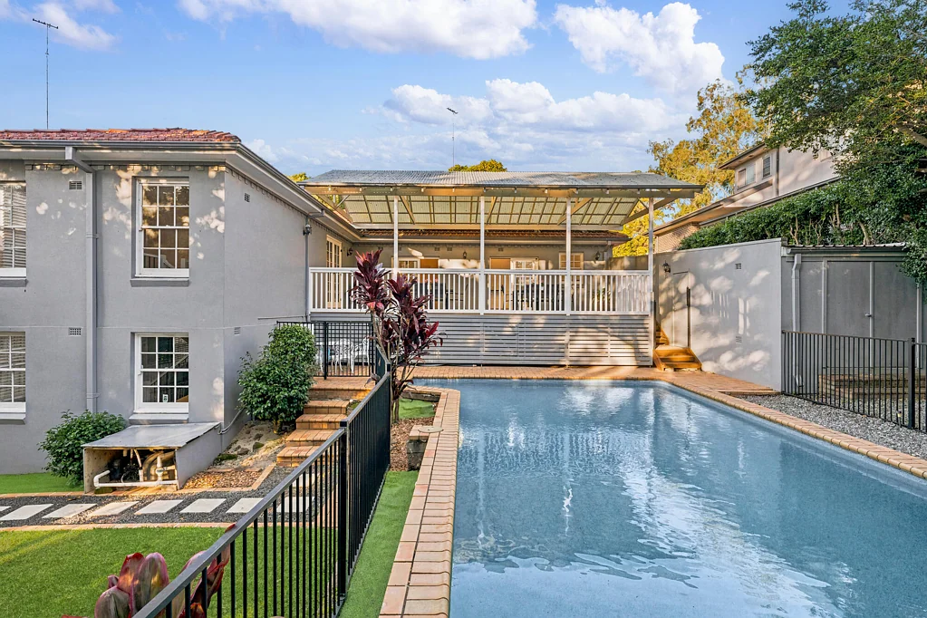 Turramurra 4房 830平方米珍贵地块上的私密家庭港湾 Private family haven on a prized 830sqm parcel