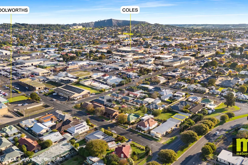 Mount Gambier 4 Bedroom Dual Investment Opportunity in Convenient Central Location