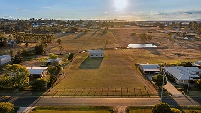 Rosenthal Heights Southern Downs 2英亩平坦土地及大型三相电棚屋 2 Flat Acres & Large 3 Phase Equipped Shed in Warwick QLD