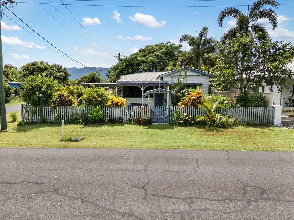 86 Marine Parade, Newell, QLD 4873