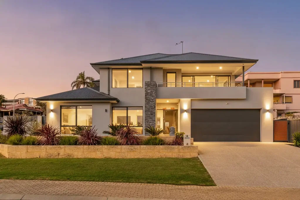 Coogee 4ห้องนอน Elevated Coastal Living With Views