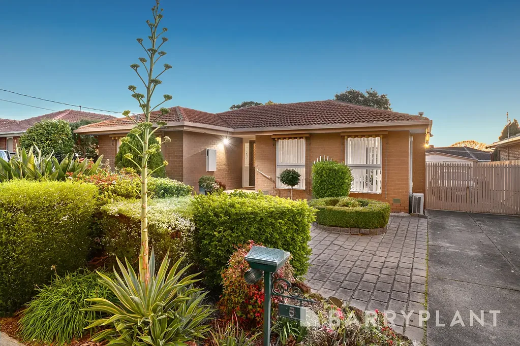 Bundoora 3ਬੈੱਡਰੂਮ Family Comfort & Potential in Prized Locale