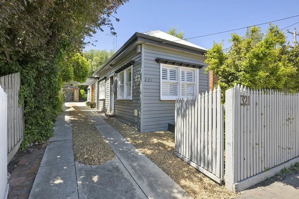 Prospect Cottage: Historic Golden Point House Fully Furnished