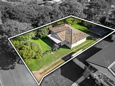 Woodridge 3房 宽敞硬木地板 607平米低维护地 前院露台 步行至学校 公交便利 潜力祖母套房 **An Opportunity Not to Miss**Position, Potential & Side Access**