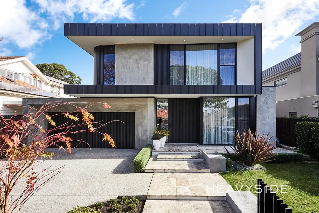 Kew East 4房  架构上深刻的优雅，位于黄金地段  Architecturally Profound Elegance in Prime Location