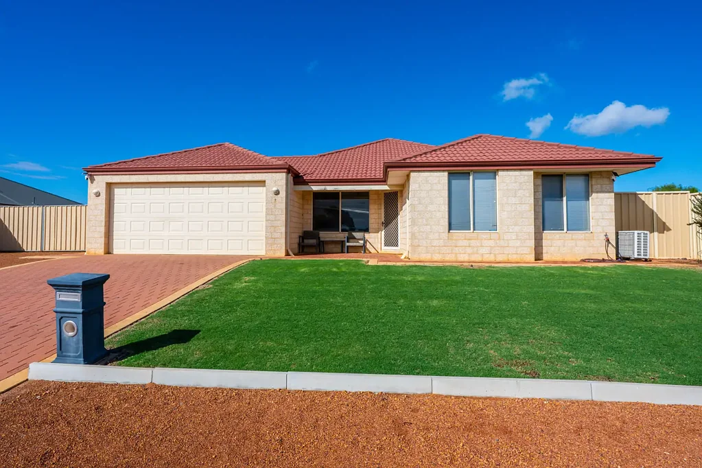8 Lifford Street, Utakarra, WA 6530
