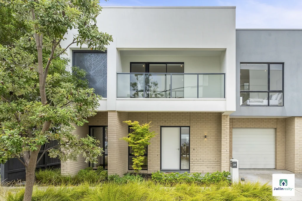 34 Monterey Drive, Cheltenham, VIC 3192