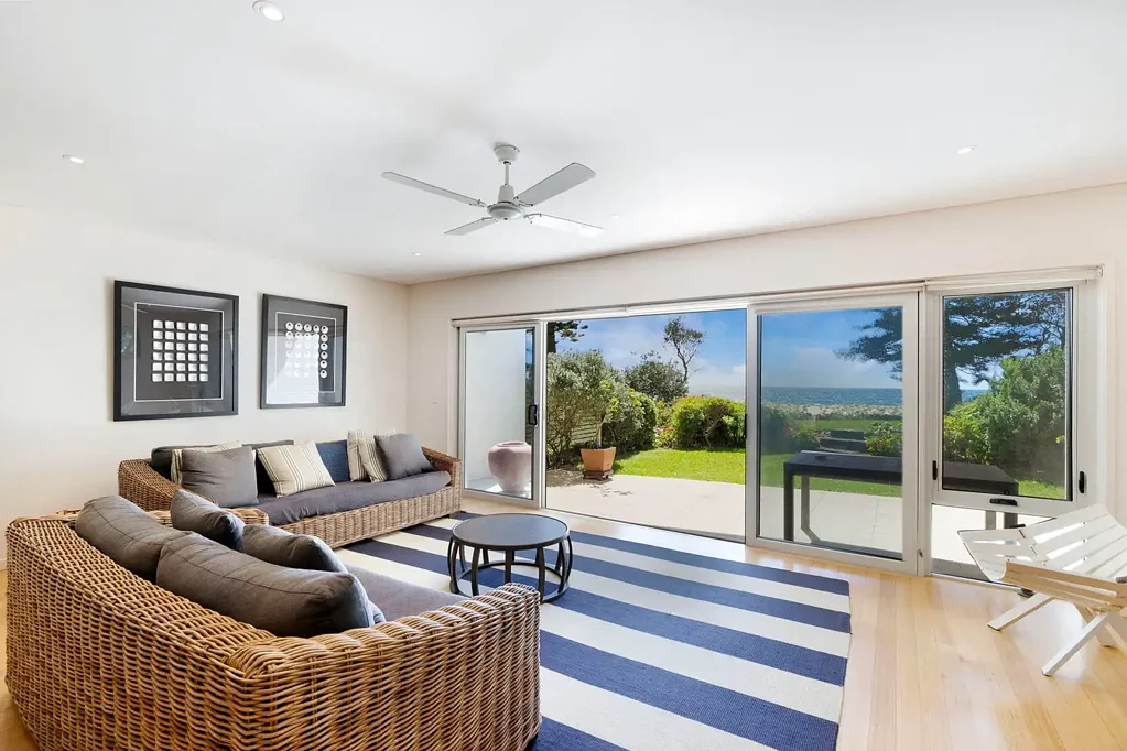 Noraville 4ห้องนอน Absolute Beach front - Absolutely Gorgeous