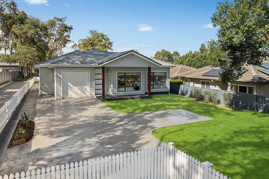 Blaxland 4ਬੈੱਡਰੂਮ Brand New Single-Level Living with Exceptional Convenience