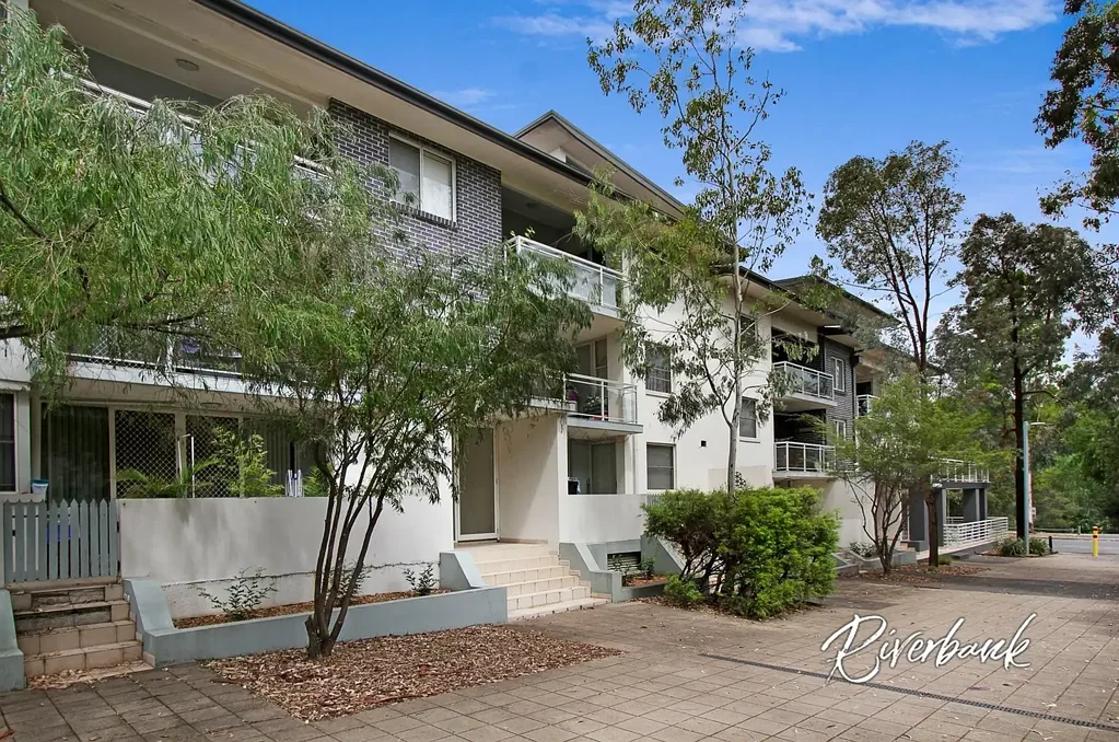 Pemulwuy 2 Bedroom Immaculate Apartment with Premium Features