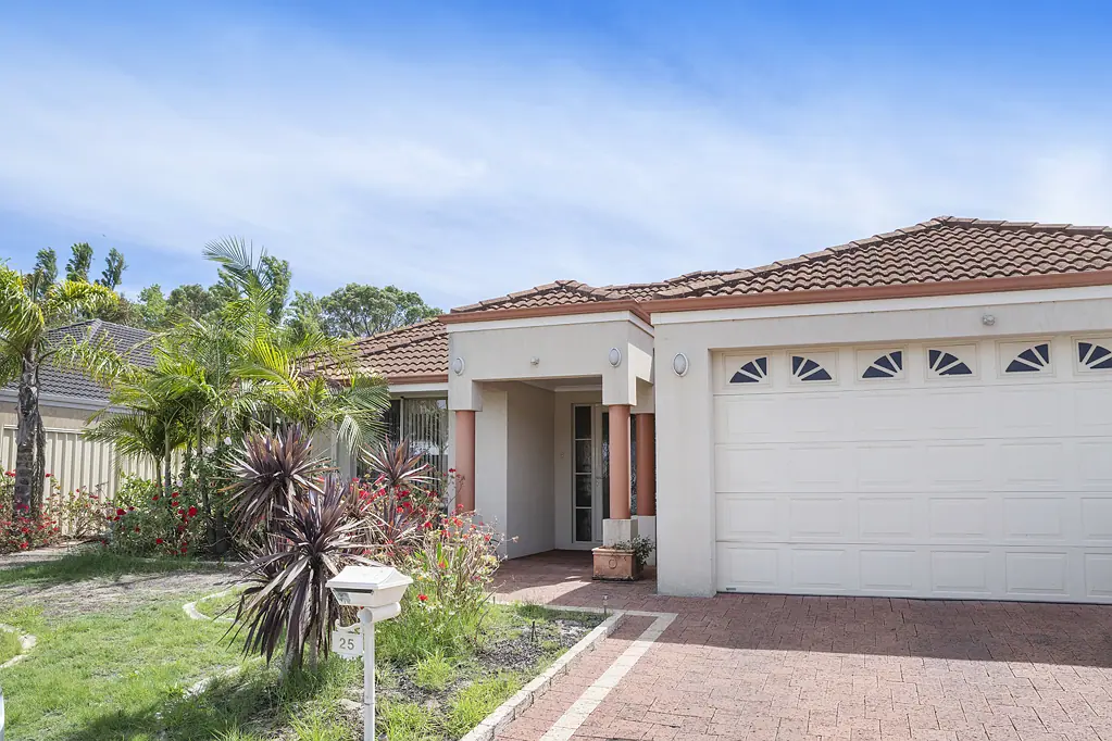 25 Clover Crescent, Busselton, WA 6280