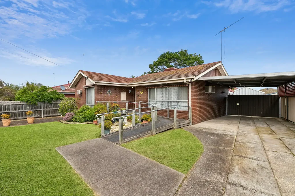 Corio 3房  Large Block, Fully Fenced & Packed with Potential!