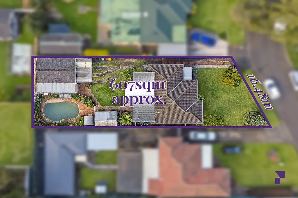 Greenacre 3कमरा Charming brick family home with inground pool and duplex site potential STCA