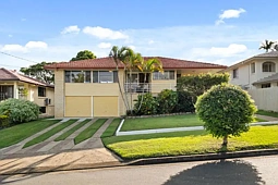 12 Valiant Street, Chermside West