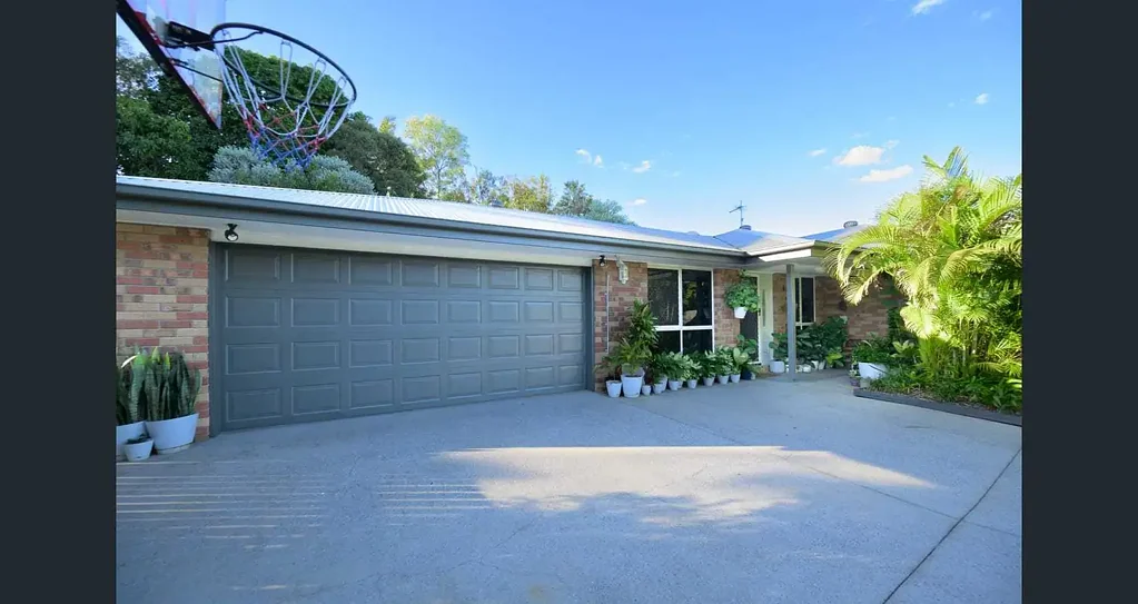 ELEVATED 4 BEDROOM HOME WITH SOLAR