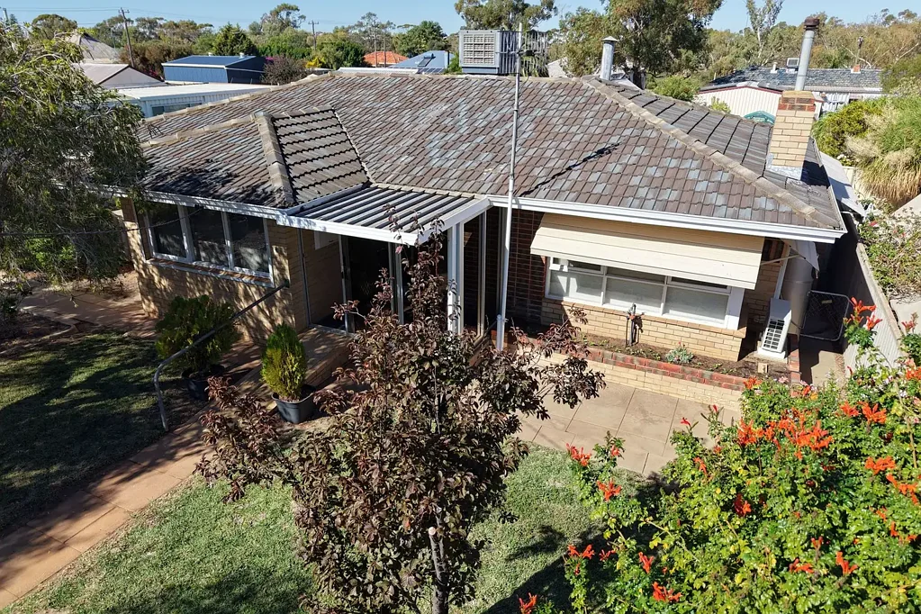 6 Avon Street, Quairading, WA 6383