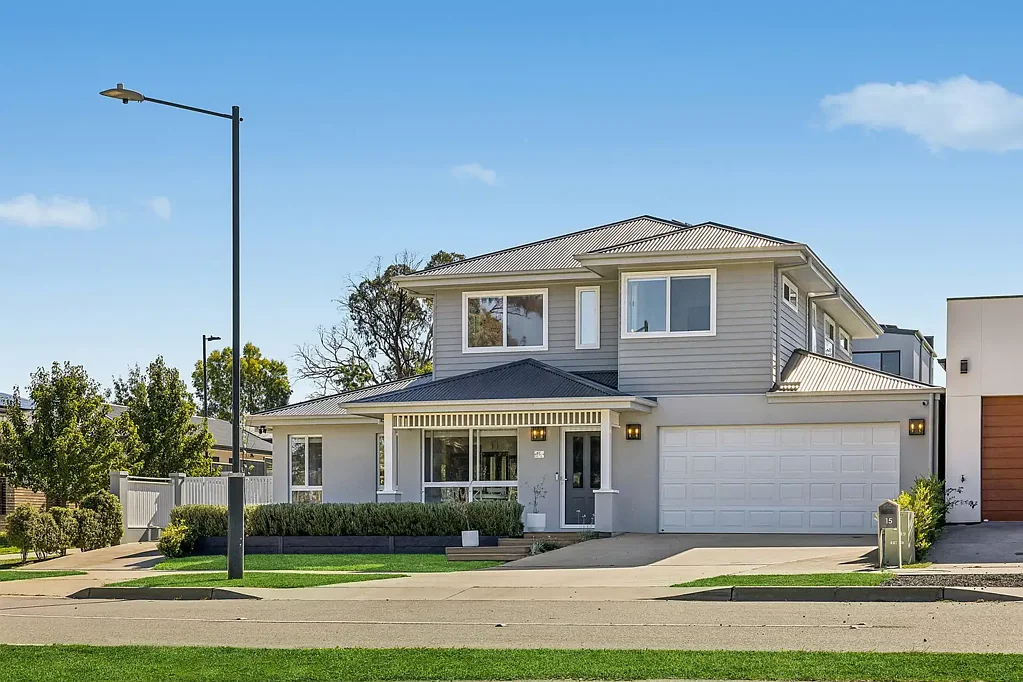 Throsby 5Kwarto Resort-Style Living Siding the Reserve