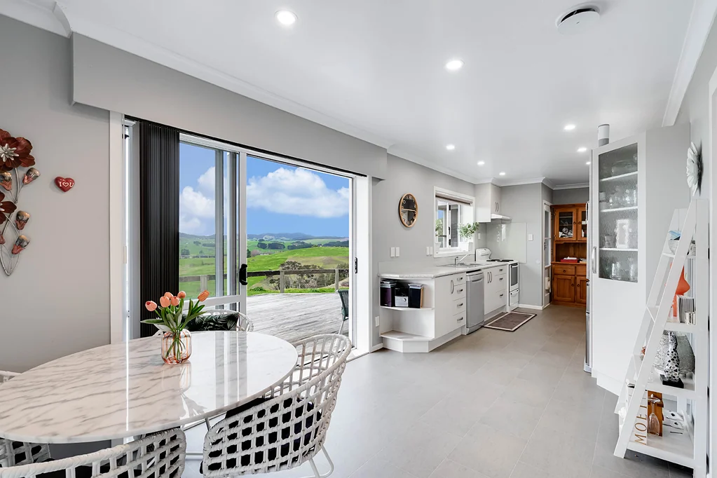 Rotowaro Lifestyle Property, Elevated with Views