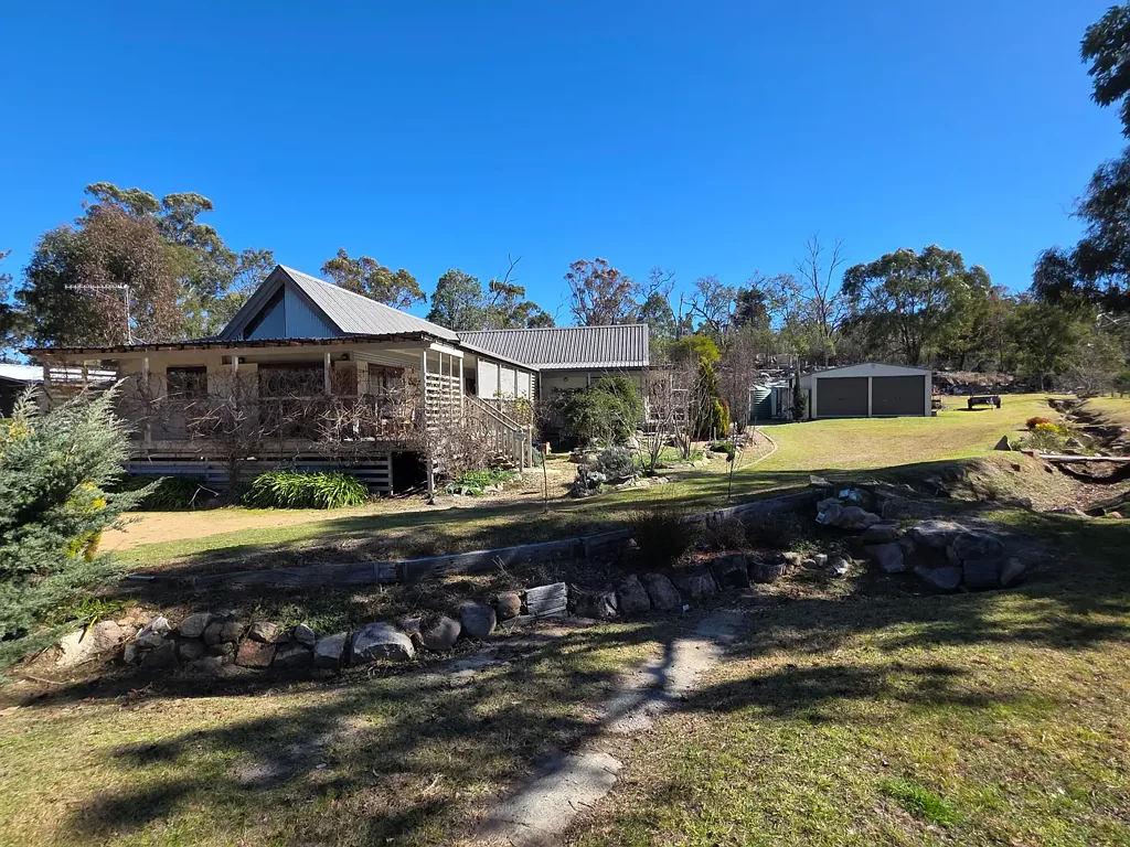 Stanthorpe 3Phòng ngủ COUNTRY CHARM & ESTABLISHED GARDENS