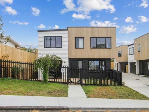 West Harbour 4部屋 Your Perfect Family Haven in a Prime Location!