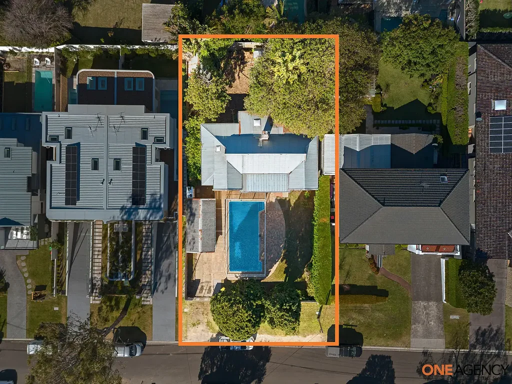 Cronulla 5 Bedroom “The Gables” - 765.1m2 + R2 zoned + 20m frontage