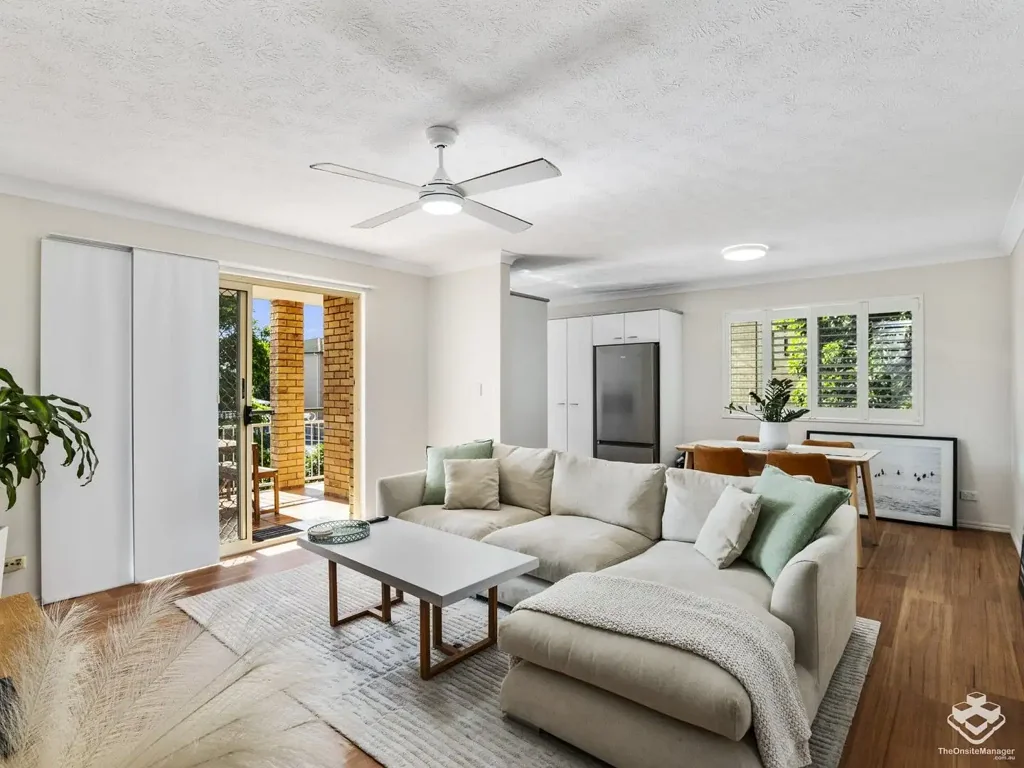 Coorparoo 3Kwarto North-Facing Apartment in a Prime Lifestyle Location – Perfect for First Home Buyers or Investors