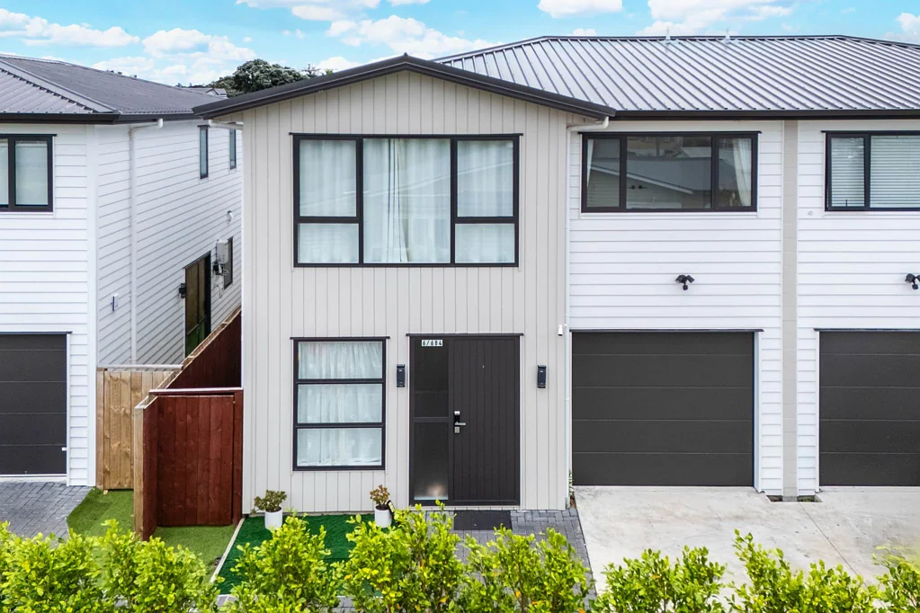 Te Atatu Peninsula 3Phòng ngủ First Family Home – Priced to be Sold