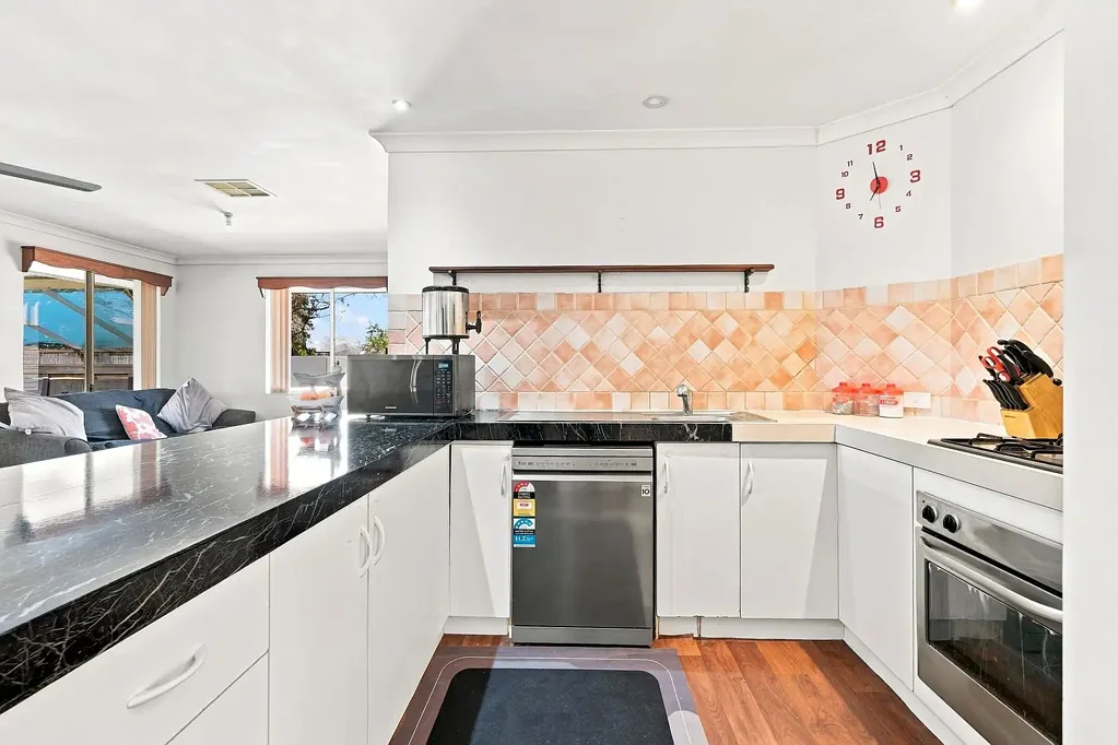Waggrakine 5Kwarto Family Living with Space, Comfort & Outstanding Outdoor Entertaining