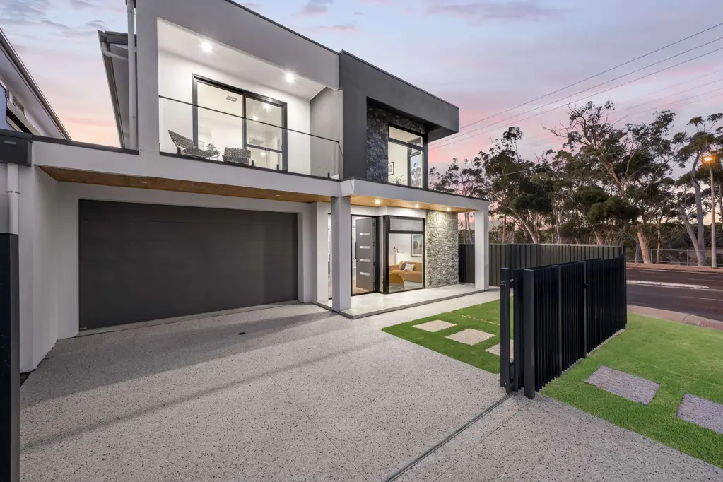 Highbury 5部屋 Grand Two-Storey Designer Home Nestled in Natural Surrounds!