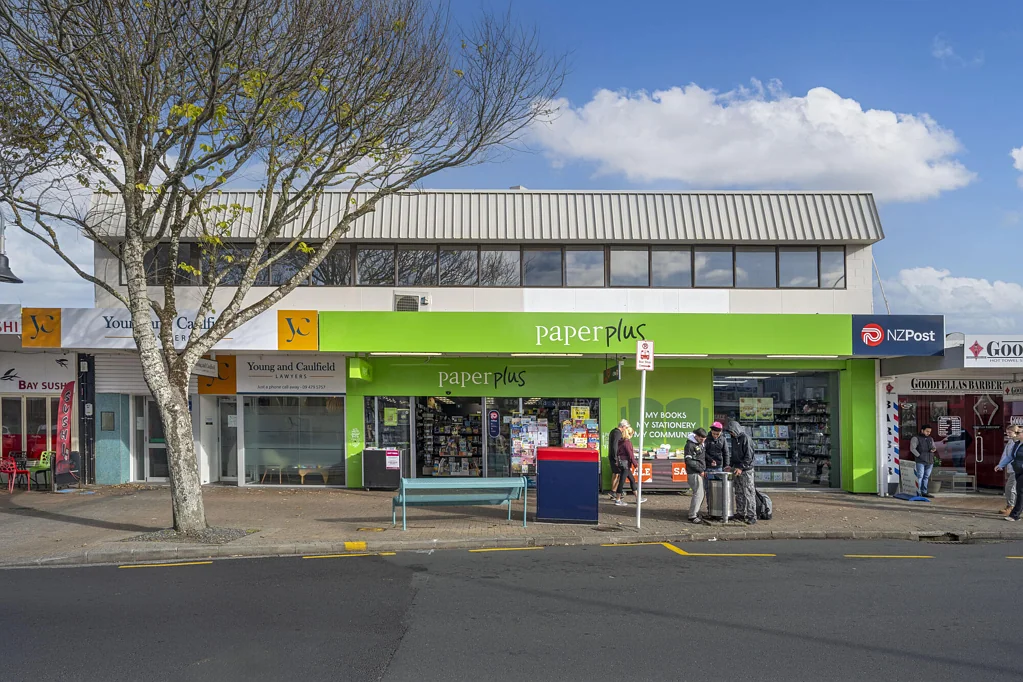 Browns Bay Level one office| prime Browns Bay location