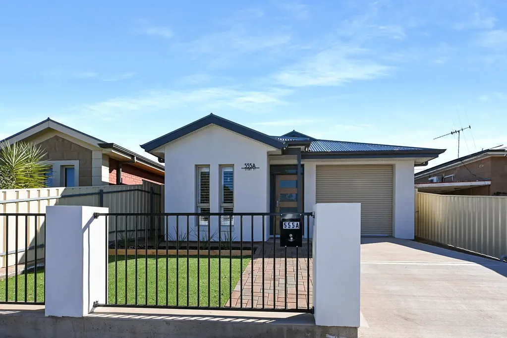 Broken Hill 3ਬੈੱਡਰੂਮ BRAND NEW HOME
