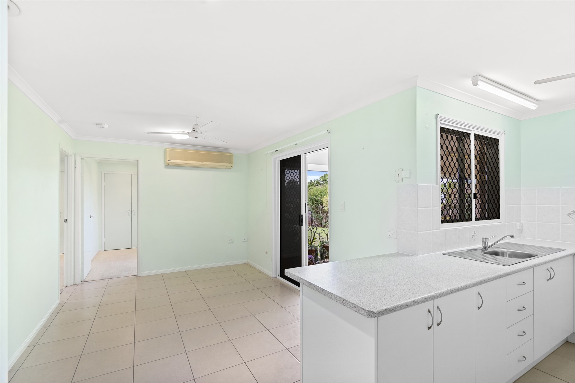 156 MCFARLANE DR, KANIMBLA QLD 4870, 0 غرف, 0 حمامات, House