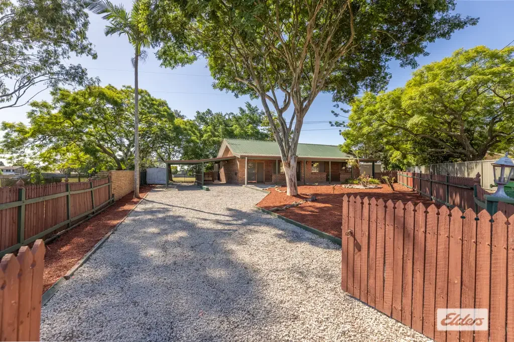 Strathpine 3部屋 Rare Opportunity in Quiet Cul-de-Sac with Parkland Outlook