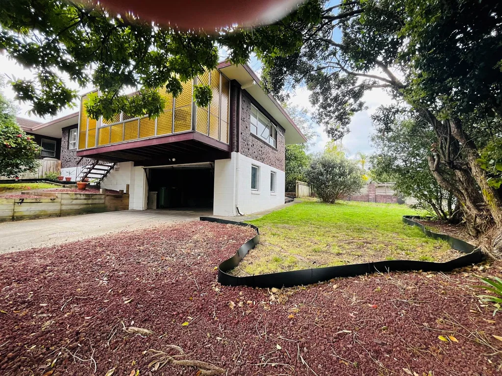 1/1 Bramley Drive, Farm Cove, Manukau City, Auckland