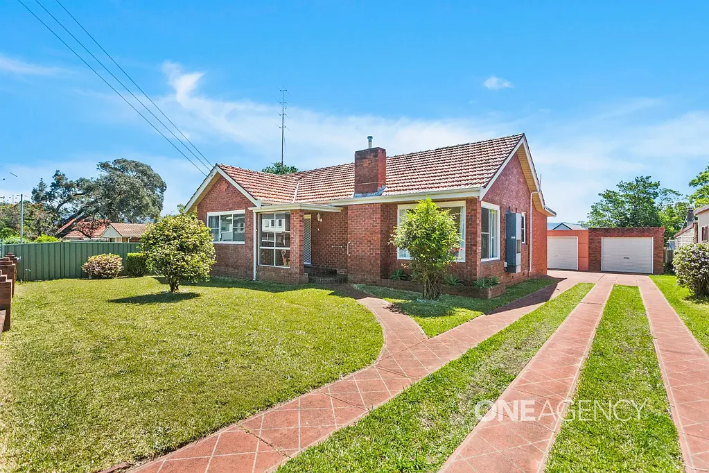 FRESHLY UPDATED FAMILY HOME IN ALBION PARK