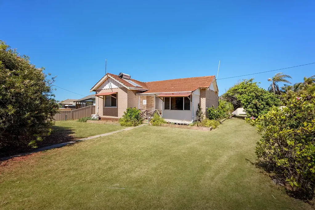 6 Whitfield Street, Beachlands, WA 6530