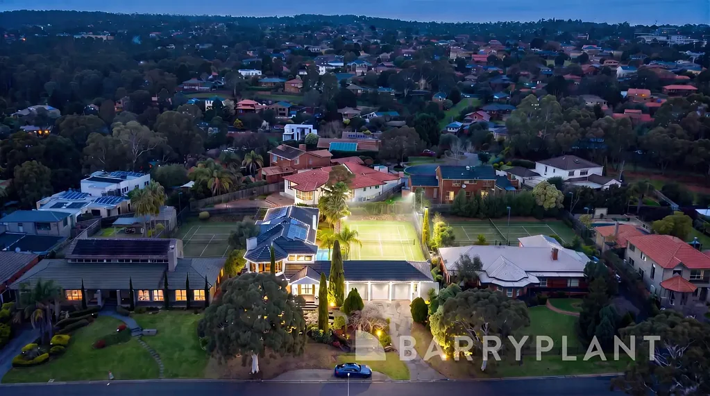 Doncaster East 6chambre Where Luxury, Space and Family Memories Come Together