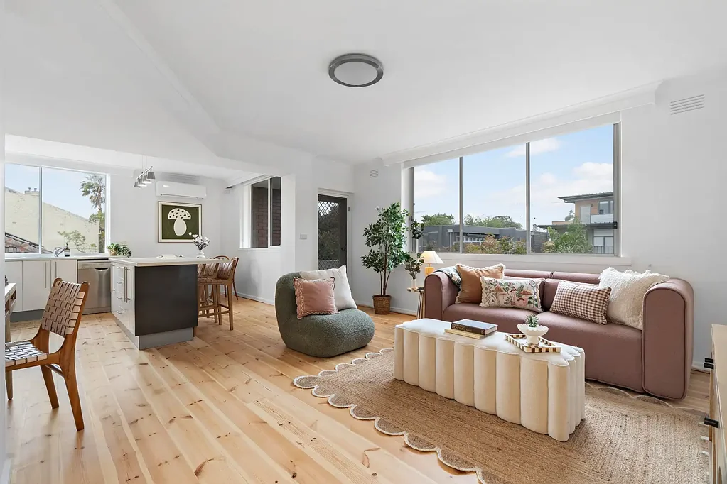 Balaclava 2Moenga Contemporary cool in a sought-after hot spot