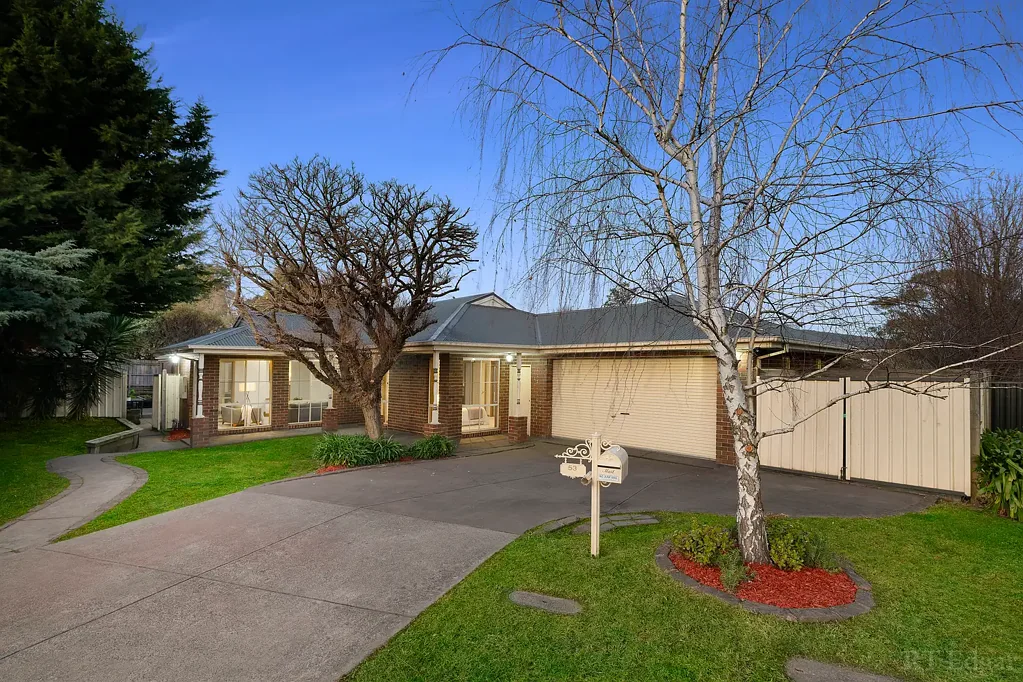 Ferntree Gully 4 Bedroom A Prized Family Design in a Serene Cul-De-Sac