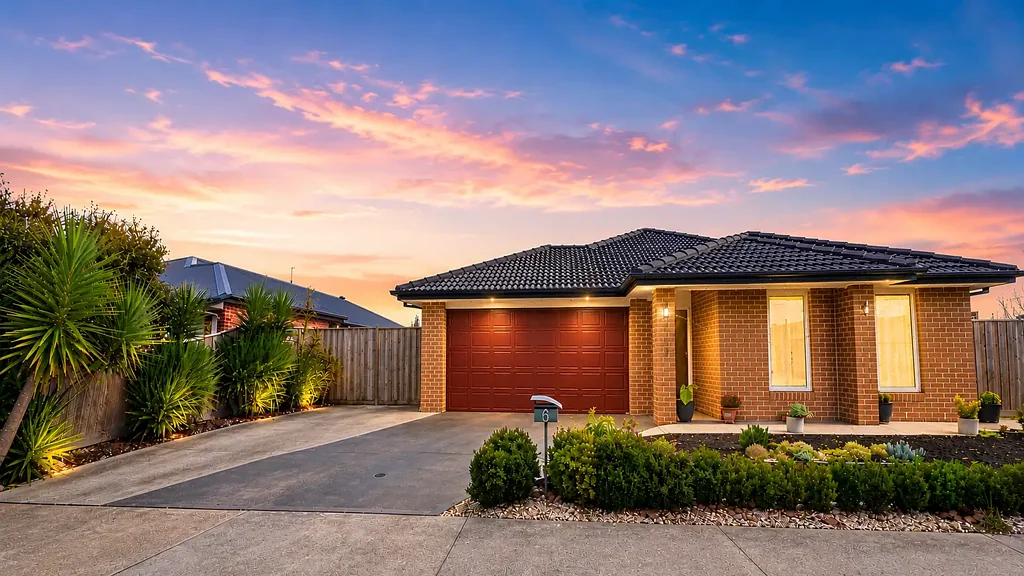 Warragul 4房  Exceptional Family Living with Caravan & Boat Parking on a Prime 721sqm Corner Block in Prestigious Copelands Estate