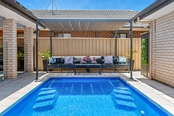 31 Scarlet Avenue, Munno Para