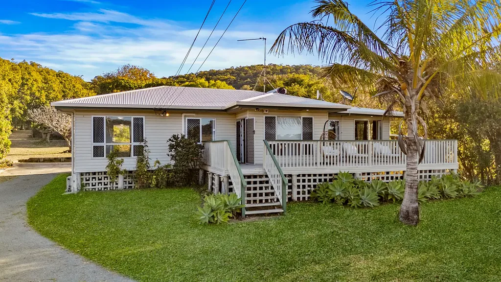 Adelaide Park 3 Slaapkamer Adelaide Park Acreage: 20 Acres, Sheds and Dams Minutes from Yeppoon