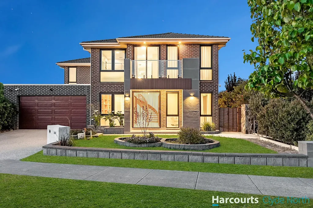 9 Riverbank Close, Clyde North, VIC 3978