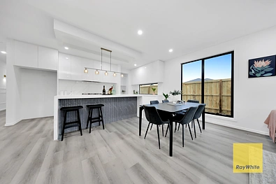 18 Darter Street, Mickleham, VIC 3064, 4 slaapkamers, 3 badkamers, House
