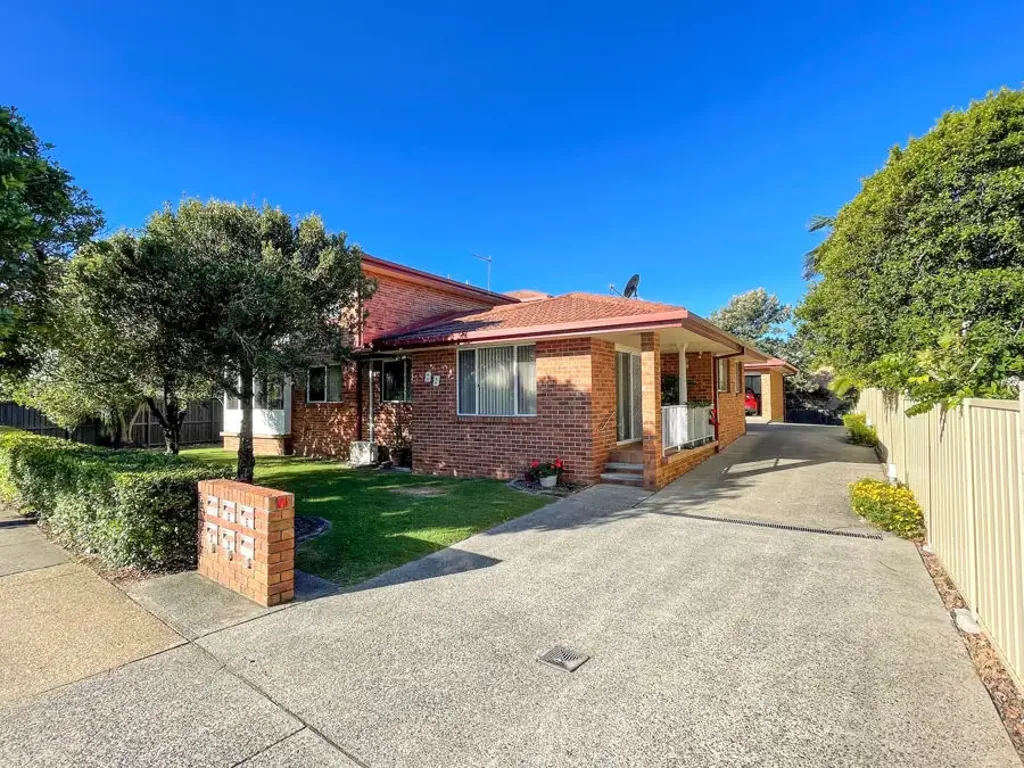 TWO BEDROOM UNIT IN THE HEART OF SAWTELL