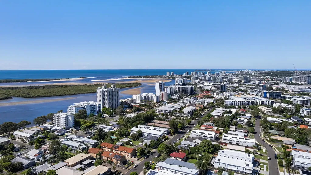 Maroochydore 2침실 Quietly Positioned, Perfectly Connected