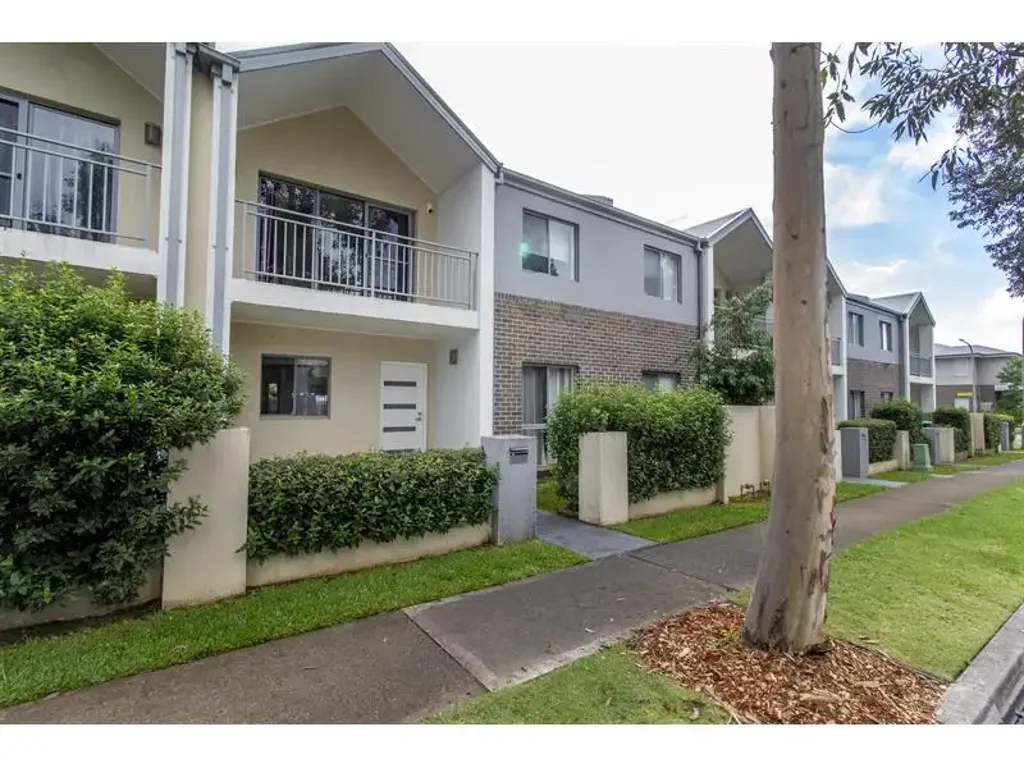 Stunning 4-Bed, 2-Bath Terrace Home + Resort-Style Amenities – 88 Lakeview Drive, Cranebrook