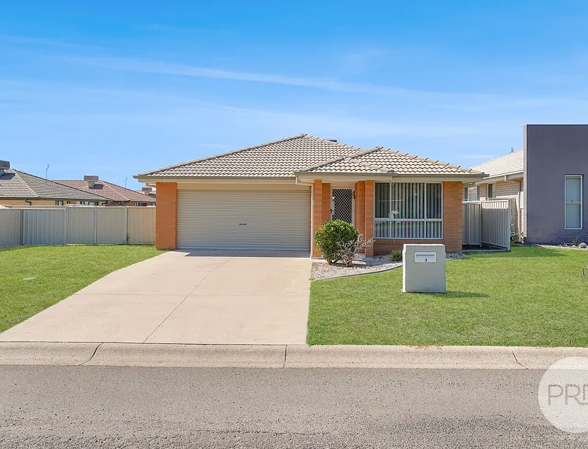 3 Darien Avenue, Tamworth, Tamworth, 4 ਕਮਰੇ, 2 ਬਾਥਰੂਮ, House